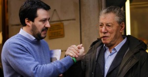 Lega: Bossi contro Salvini, ma non si sappia in giro
