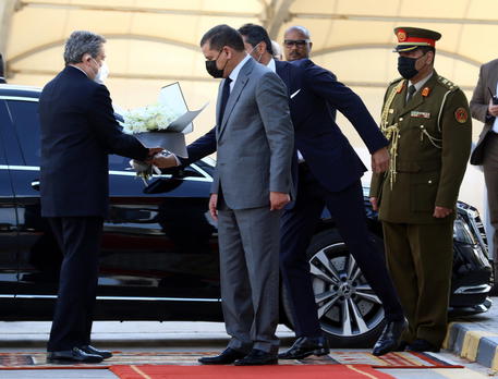 Draghi in Libia: 'Momento unico per ricostruire l'amicizia tra i due Paesi'
